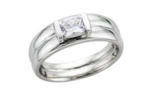 Contemporary white sapphire ring - Portfolio